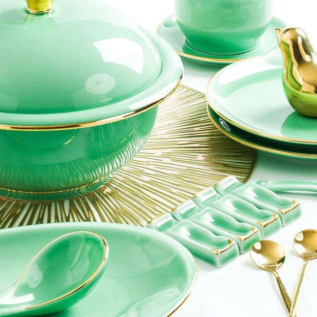 Sophisticated Blue and White Porcelain Dinnerware Set with Opulent Gold Accents