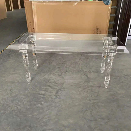 Sophisticated Clear Acrylic Dining Table: Modern Elegance for Contemporary Interiors - Très Elite