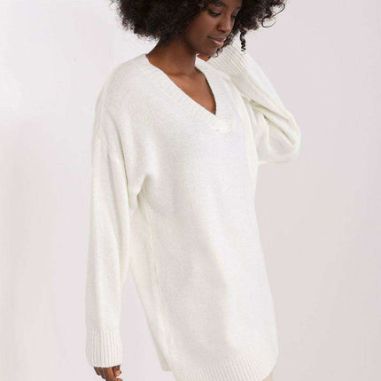 Sophisticated Contemporary Knit Sweater with Timeless Elegance - Très Elite
