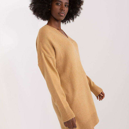 Sophisticated Contemporary Knit Sweater with Timeless Elegance - Très Elite