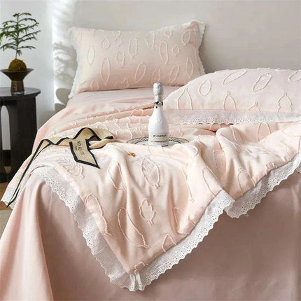 Sophisticated Floral Jacquard Antibacterial Summer Quilt with 3D Design - Très Elite