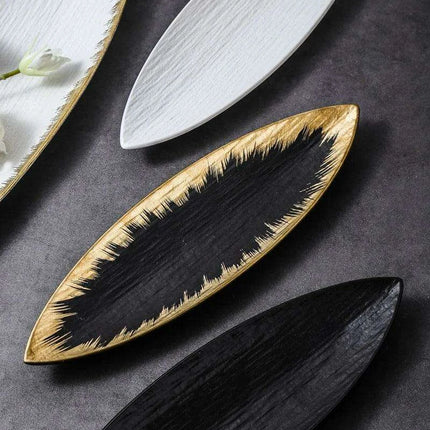 Sophisticated Japanese Ceramic Leaf Plate with Textured Finish and Gold Trim - Perfect for Elegant Dining - Très Elite