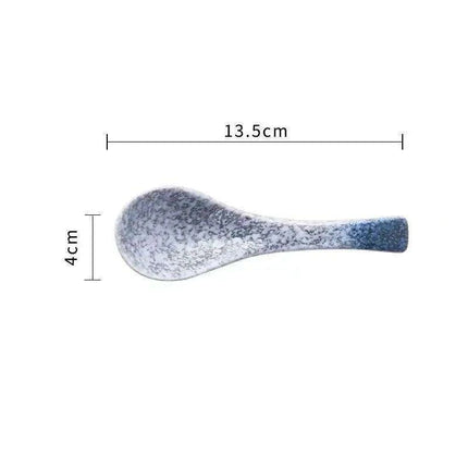 Sophisticated Japanese Ceramic Soup Spoon - Chic Tableware for Dining & Special Occasions - Safe and Non-toxic Design - Très Elite