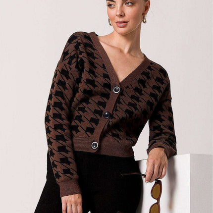 Sophisticated Knit Cardigan: Elegant Button-Up Sweater for Layering - Très Elite
