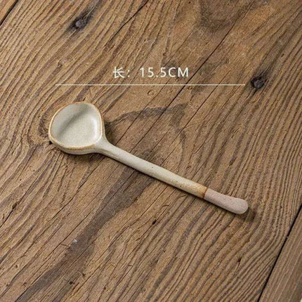 Sophisticated Long-Handled Japanese Ceramic Ladle - A Must-Have Dining Accessory - Très Elite