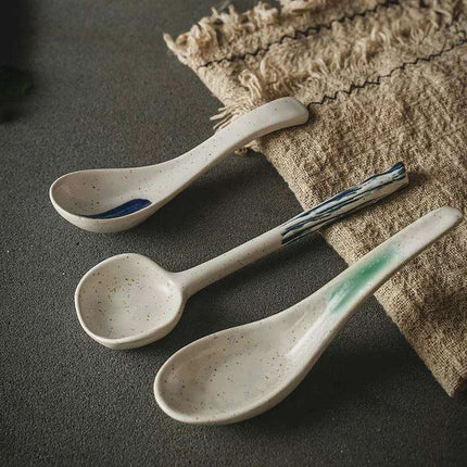 Sophisticated Long-Handled Japanese Ceramic Spoon for Soups, Ramen, and Rice - Essential Culinary Accessory - Très Elite