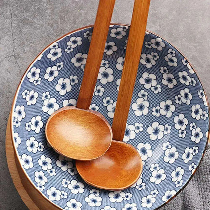 Sophisticated Long-Handled Wooden Spoon for Culinary Masterpieces and Ramen Delights - Très Elite