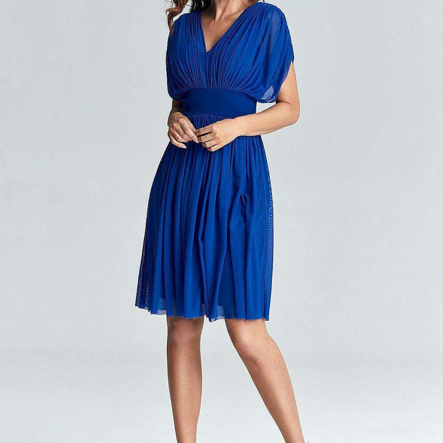 Sophisticated Mesh Evening Gown with Graceful Sleeves