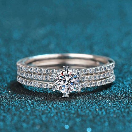 Sophisticated Moissanite and Zircon Embellished Lab-Created Diamond Silver Ring Collection - Très Elite