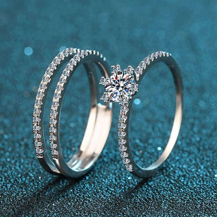 Sophisticated Moissanite and Zircon Embellished Lab-Created Diamond Silver Ring Collection - Très Elite