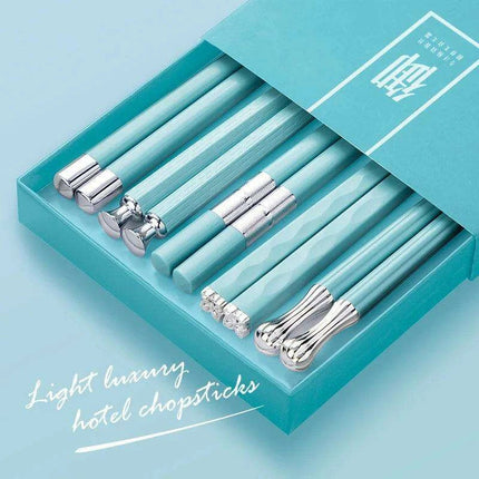 Sophisticated Non-Slip Sushi Chopsticks Set - 5 Pairs for Gourmet Dining - Très Elite