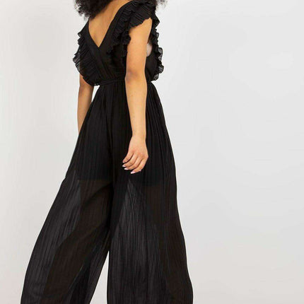 Sophisticated Pleated Wide-Leg Jumpsuit with Flattering V-Neck - Très Elite