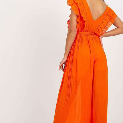Sophisticated Pleated Wide-Leg Jumpsuit with Flattering V-Neck - Très Elite