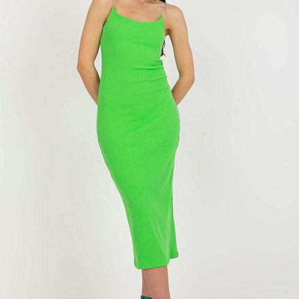 Sophisticated Ribbed Pencil Dress for Effortless Daytime Style - Très Elite
