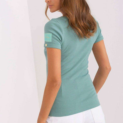Sophisticated Ribbed Snap Front Top - Très Elite