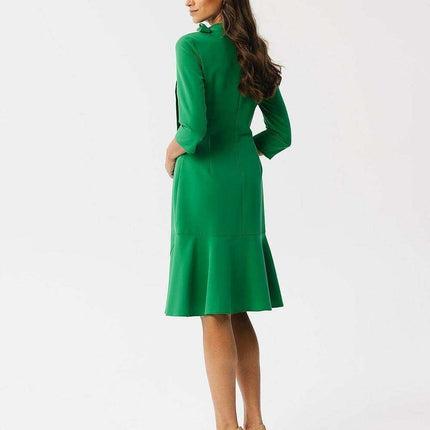 Sophisticated Ruffle-Back Day Dress with Stand-Up Collar - Très Elite