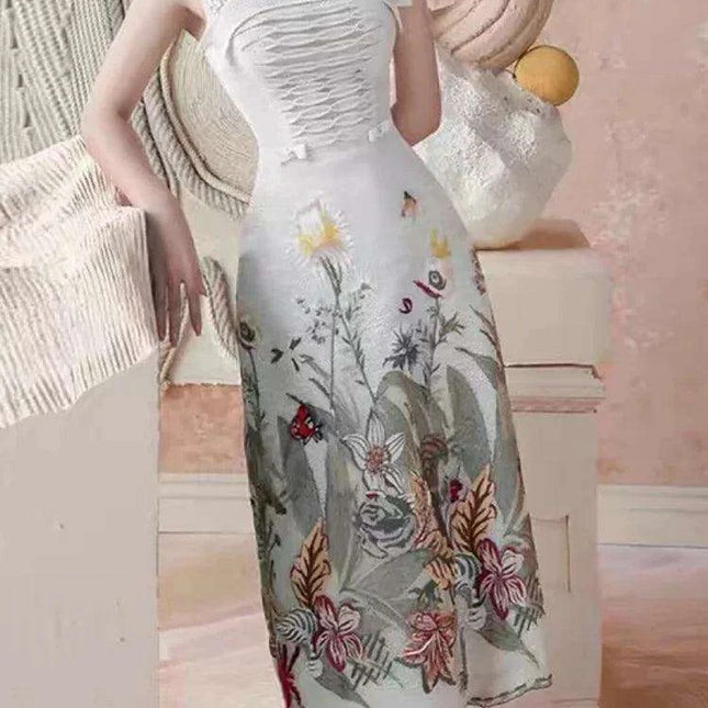 Sophisticated Sleeveless Midi Dress with Luxurious Embroidery