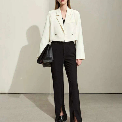 Sophisticated Spring Short Blazer with Structured Shoulder Pads - Chic Professional Outerwear - Très Elite