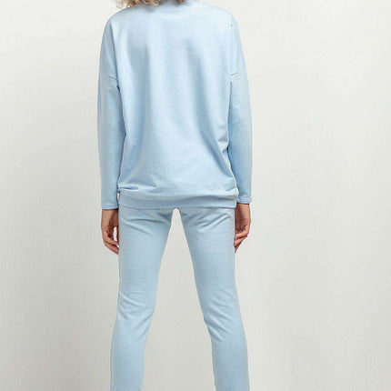 Sophisticated Stand-Up Collar Knit Pullover - Très Elite