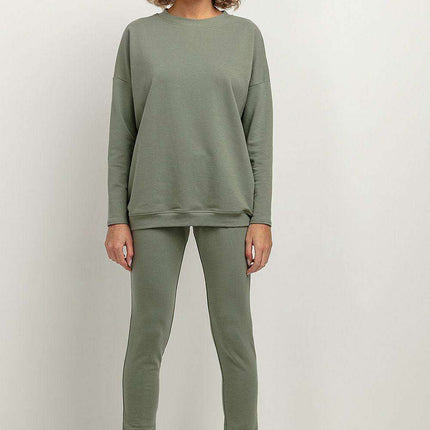 Sophisticated Stand-Up Collar Knit Pullover - Très Elite