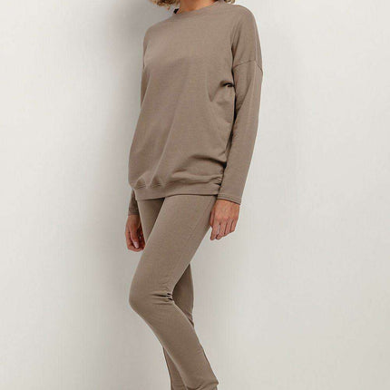 Sophisticated Stand-Up Collar Knit Pullover - Très Elite