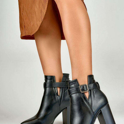Sophisticated Sustainable Heeled Ankle Boots - Très Elite