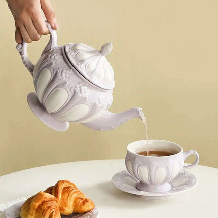 Sophisticated Tea Set: Handcrafted Ceramic Teapot and Mugs Ensemble - Très Elite