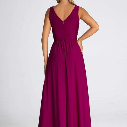 Sophisticated V-Neck Maxi Dress with Eye-Catching Front Slit and Tailored Waist Detail - Très Elite