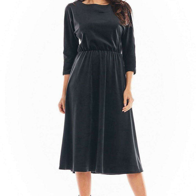 Sophisticated Velour Midi Dress with 3/4 Sleeves