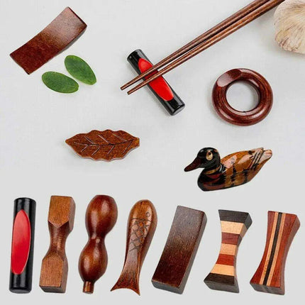 Sophisticated Wooden Japanese Chopstick Holder for Elevated Dining Experience - Très Elite