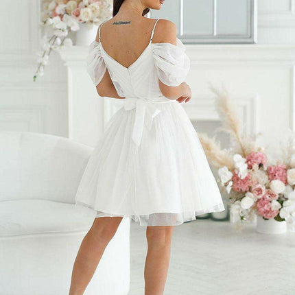 Spanish Elegance Plunging Sleeve Evening Dress with Chic Belt - Très Elite