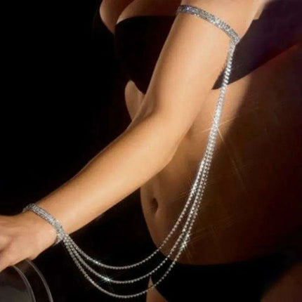 Sparkling Crystal Tassel Arm Chain Bracelet - A Chic Essential for Any Event - Très Elite