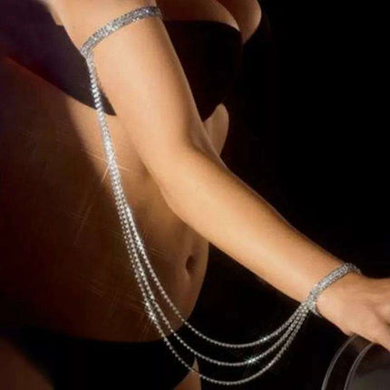 Sparkling Crystal Tassel Arm Chain Bracelet - A Chic Essential for Any Event - Très Elite
