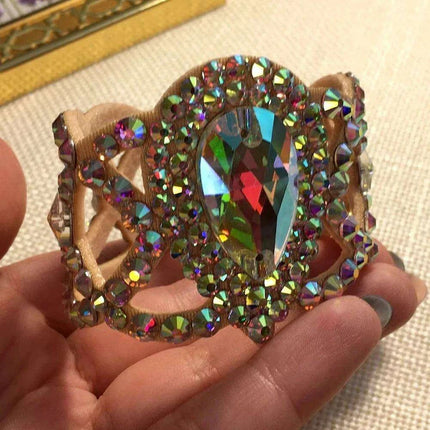Sparkling Elegance Rhinestone Drop Bracelet: Handcrafted Jewelry for Women with Complimentary Shipping - Très Elite