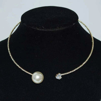Sparkling Heart-Shaped Open Collar Choker Necklace for Women - Chic and Stylish Jewelry Accessory - Très Elite