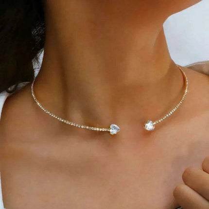Sparkling Heart-Shaped Open Collar Choker Necklace for Women - Chic and Stylish Jewelry Accessory - Très Elite