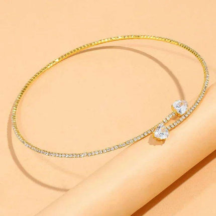 Sparkling Heart-Shaped Open Collar Choker Necklace for Women - Chic and Stylish Jewelry Accessory - Très Elite