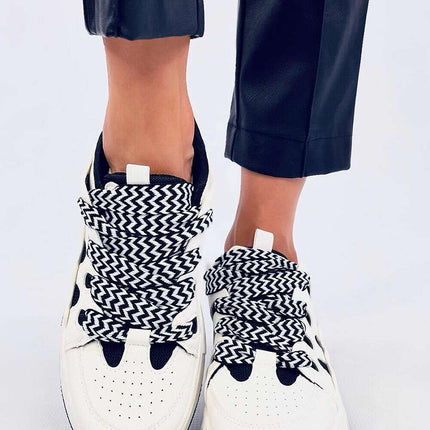 Sport Shoes model 200621 - Très Elite