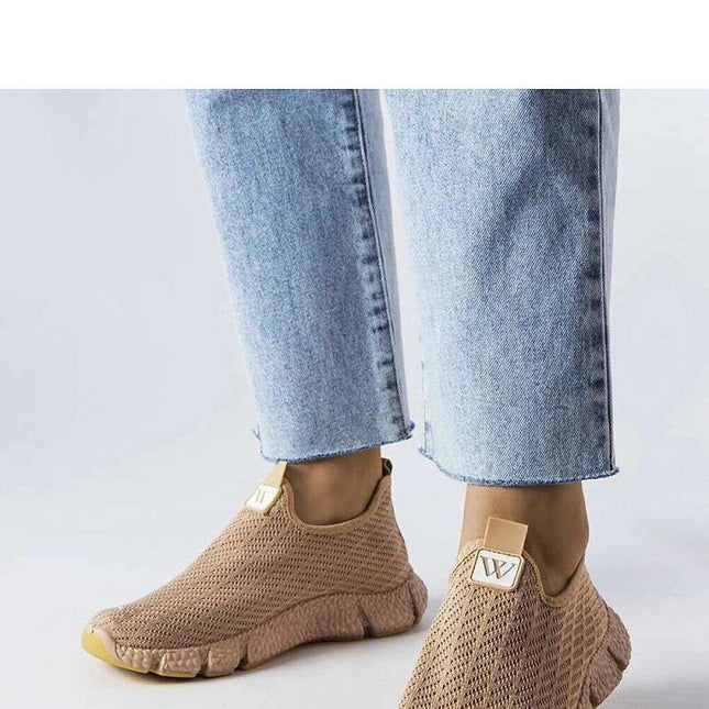 Sport Shoes model 207821