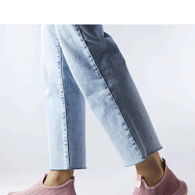 Sport Shoes model 207828