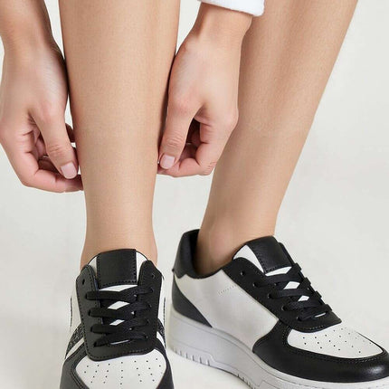 Sport Shoes model 210186 - Très Elite