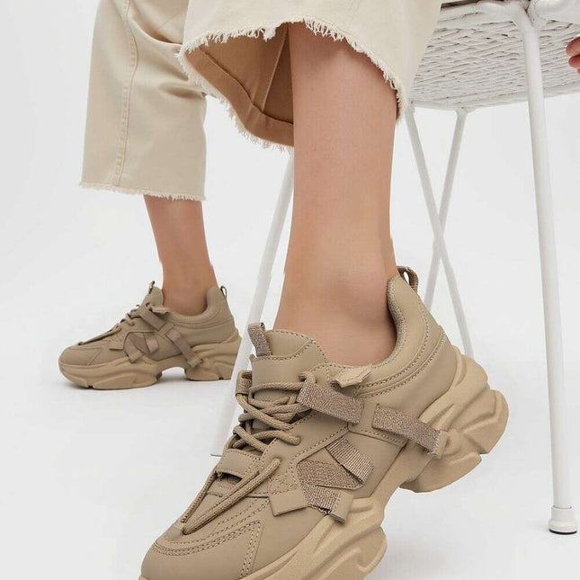 Sport Shoes model 210224