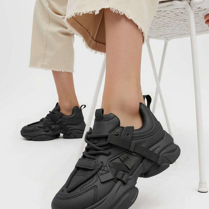 Sport Shoes model 210225 - Très Elite