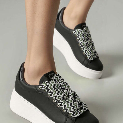 Sport Shoes model 210227 - Très Elite
