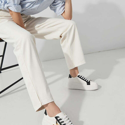 Sport Shoes model 210231 - Très Elite