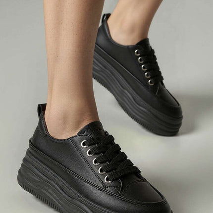 Sport Shoes model 210270 - Très Elite