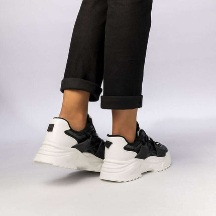 Sport Shoes model 210378 - Très Elite