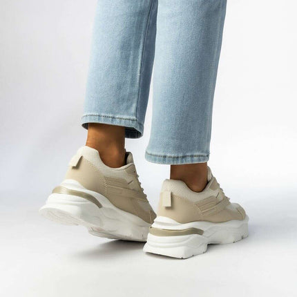 Sport Shoes model 210591 - Très Elite