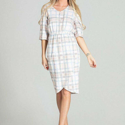 Spring-Ready Checkered Midi Dress with 3/4 Sleeves and Comfort Fit Waistband - Très Elite