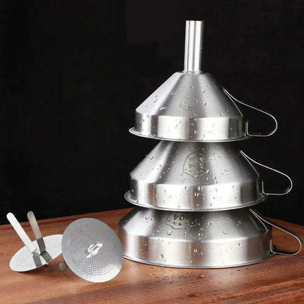 Stainless Steel Canning Funnel with Removable Strainer for Effortless Liquid Transfer and Preservation - Très Elite